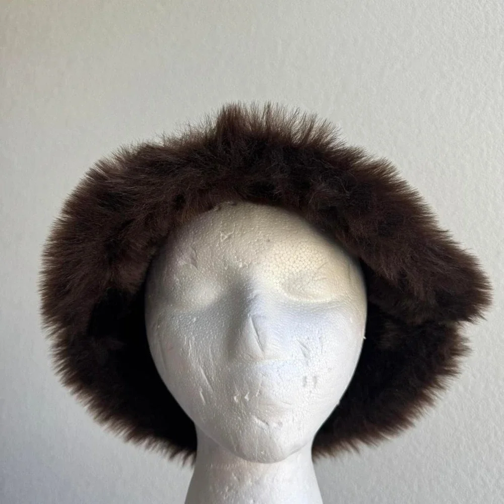 Brown faux fur bucket hat